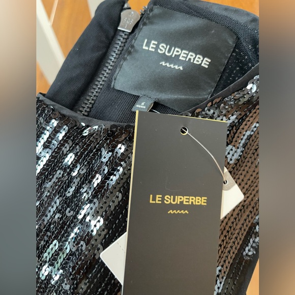 Le Superbe Size 6 NWT Stunning Volcanic Glass Fringed top, lined, back zipper - Picture 9 of 15